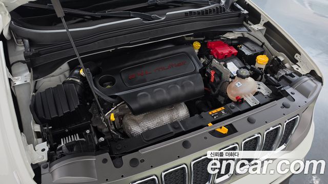 Jeep Renegade 2.4 Limited 2020 — фото 6