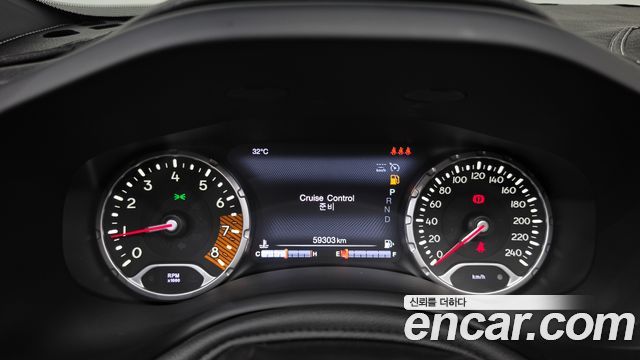 Jeep Renegade 2.4 Limited 2020 — фото 8
