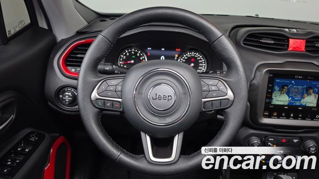 Jeep Renegade 2.4 Limited 2020 — фото 13