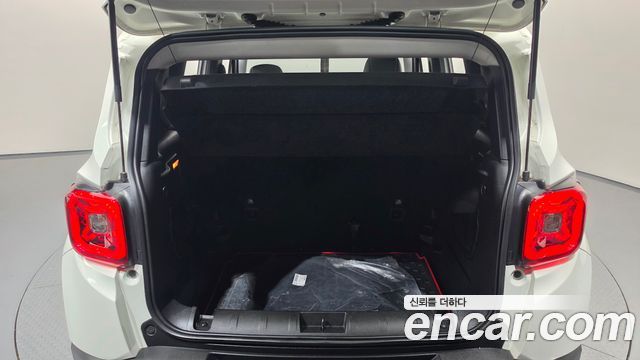 Jeep Renegade 2.4 Limited 2020 — фото 17