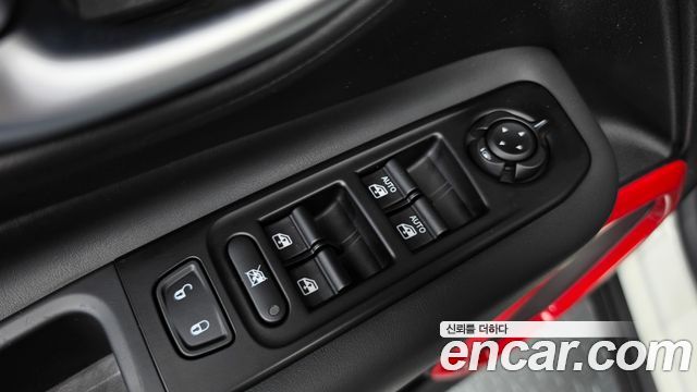 Jeep Renegade 2.4 Limited 2020 — фото 19