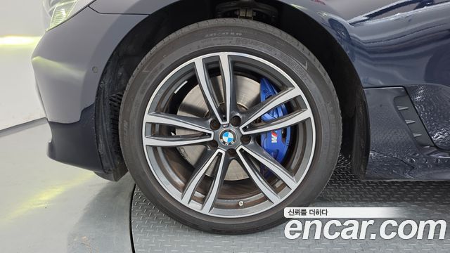 BMW 6 Series GT (G32) 620d xDrive M Sport 2023 — фото 5