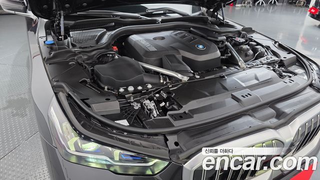 BMW 5 Series (G60) 520i 2024 — фото 6