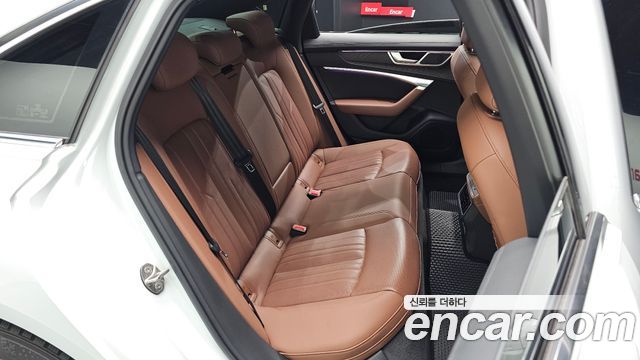 Audi A6 (C8) 45 TFSI Premium 2021 — фото 11