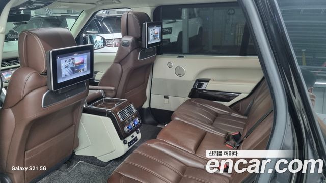Land Rover Range Rover (IV) 4.4 SDV8 AB LWB DIESEL 2017 — фото 12