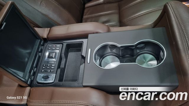 Land Rover Range Rover (IV) 4.4 SDV8 AB LWB DIESEL 2017 — фото 16