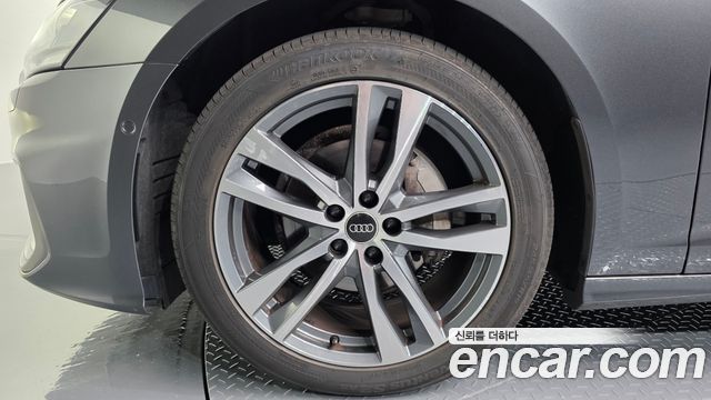 Audi A6 (C8) 40 TDI Premium 2023 — фото 5