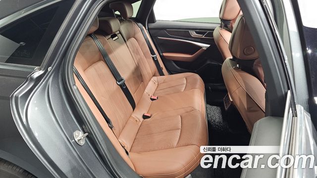 Audi A6 (C8) 40 TDI Premium 2023 — фото 11