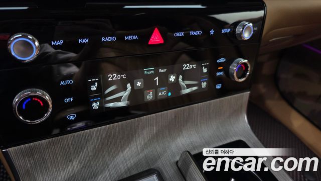 Genesis G80 (RG3) Gasoline 3.5 Turbo AWD 2025 — фото 15