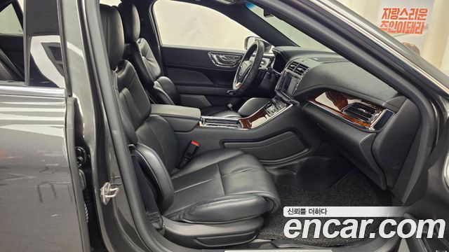 Lincoln Continental (X) 3.0 AWD 2019 — фото 11