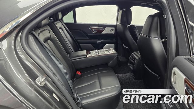 Lincoln Continental (X) 3.0 AWD 2019 — фото 12