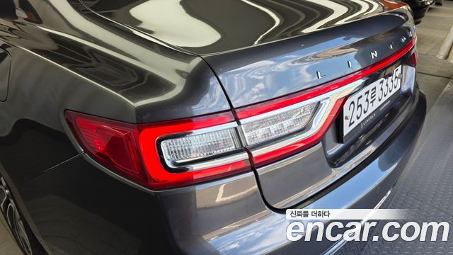 Lincoln Continental (X) 3.0 AWD 2019 — фото 23