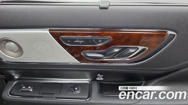 Lincoln Continental (X) 3.0 AWD 2019 — фото 32