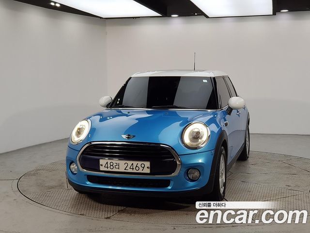 MINI Cooper D 5Door Mid 3rd 2017 — фото 2