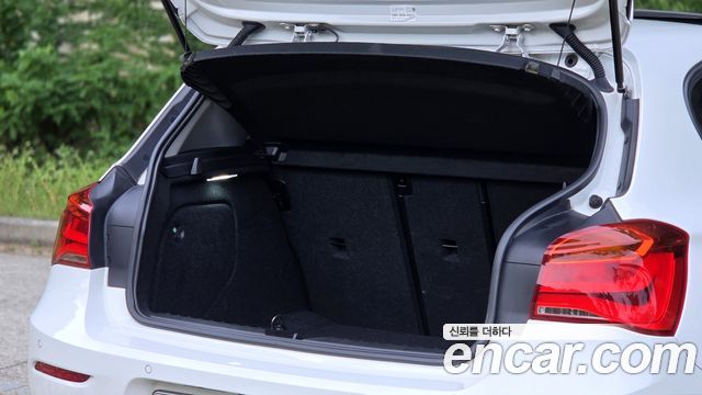 BMW 1 Series (F20) 118d Sport 5Door 2016 — фото 9