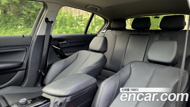 BMW 1 Series (F20) 118d Sport 5Door 2016 — фото 17