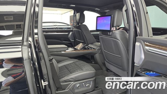Cadillac Escalade (V) 6.2 ESV ESV Sports Platinum 2026 — фото 11