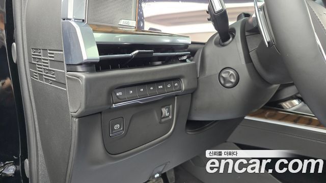 Cadillac Escalade (V) 6.2 ESV ESV Sports Platinum 2026 — фото 18