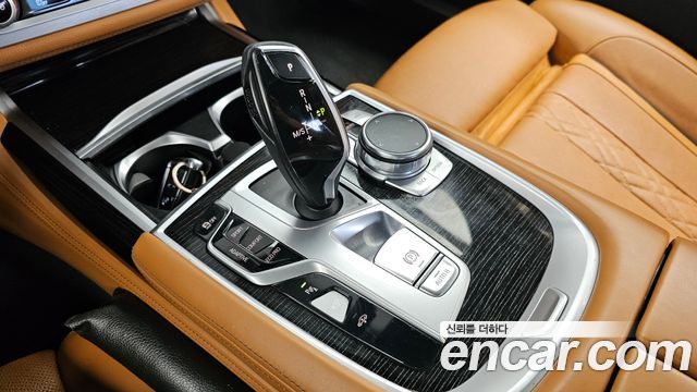 BMW 7 Series (G11) 730d xDrive M Sport 2017 — фото 9