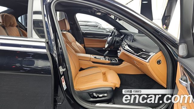 BMW 7 Series (G11) 730d xDrive M Sport 2017 — фото 11