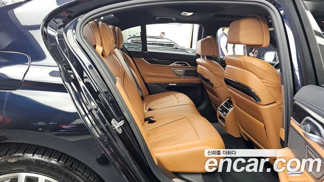 BMW 7 Series (G11) 730d xDrive M Sport 2017 — фото 12