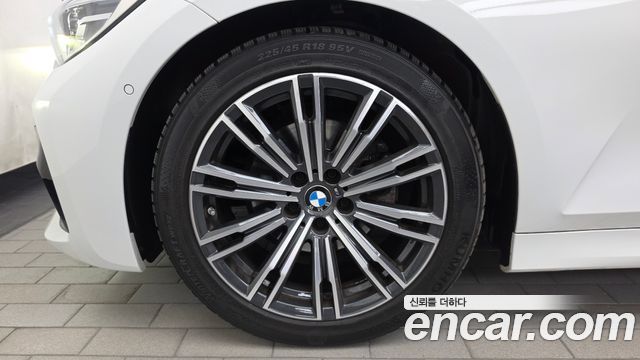 BMW 3 Series (G20) 320i M Sport 2022 — фото 5