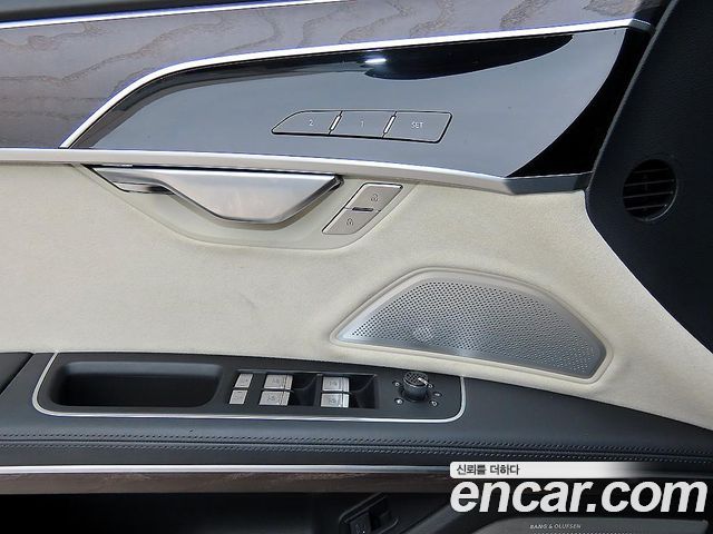 Audi A8 (D5) 55 TFSI Quattro Premium LWB 2022 — фото 16