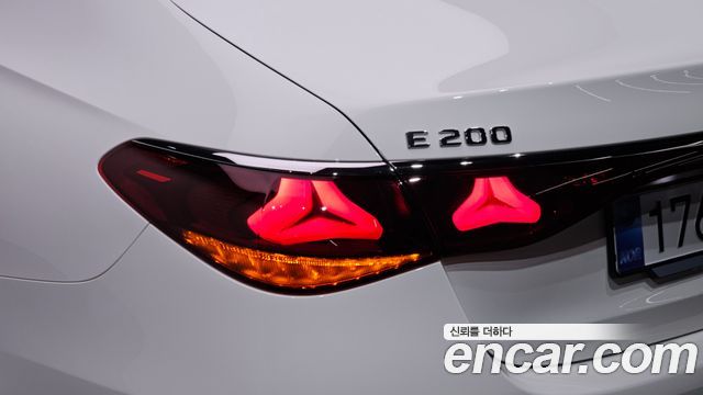 Mercedes-Benz E-Class (W214) E200 Avantgarde 2025 — фото 23