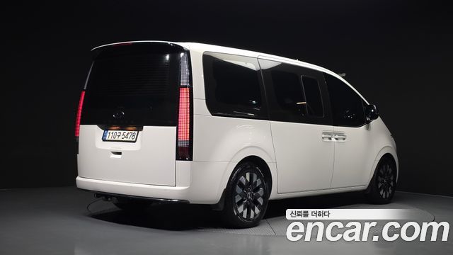 Hyundai Staria Lounge 9-Seater Inspiration 2022 — фото 2