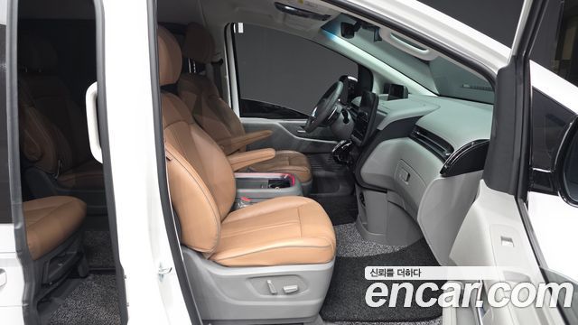 Hyundai Staria Lounge 9-Seater Inspiration 2022 — фото 11