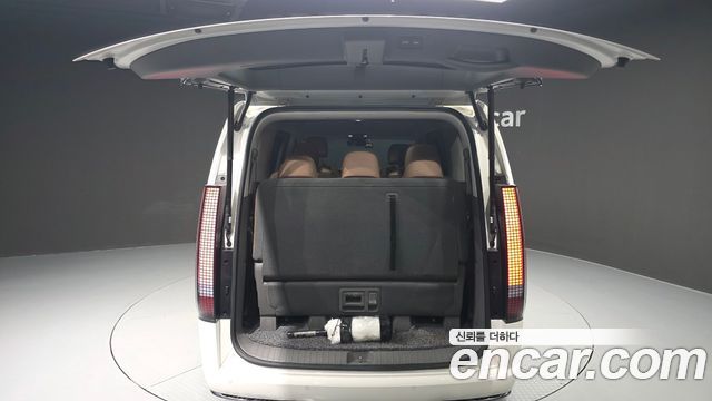 Hyundai Staria Lounge 9-Seater Inspiration 2022 — фото 20