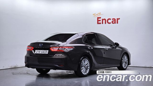 Toyota Camry (XV70) 2.5 XLE Hybrid 2018 — фото 2