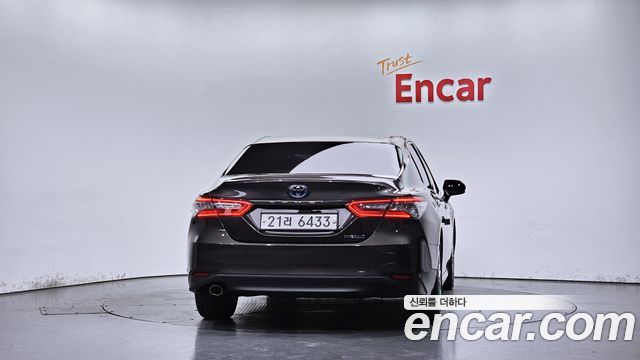 Toyota Camry (XV70) 2.5 XLE Hybrid 2018 — фото 4