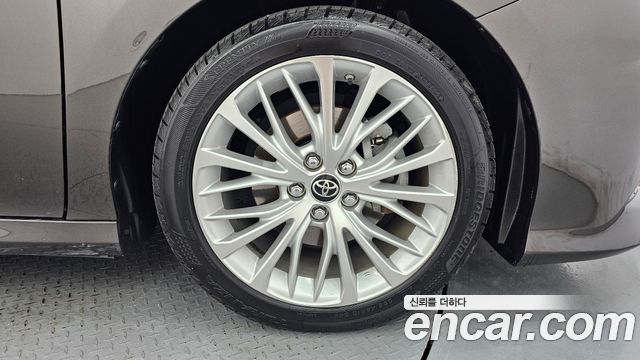 Toyota Camry (XV70) 2.5 XLE Hybrid 2018 — фото 5