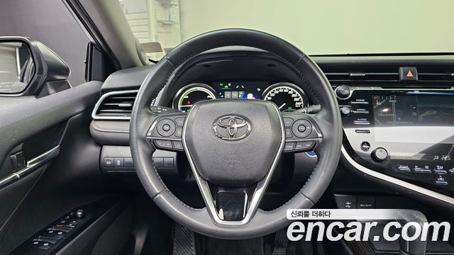 Toyota Camry (XV70) 2.5 XLE Hybrid 2018 — фото 12