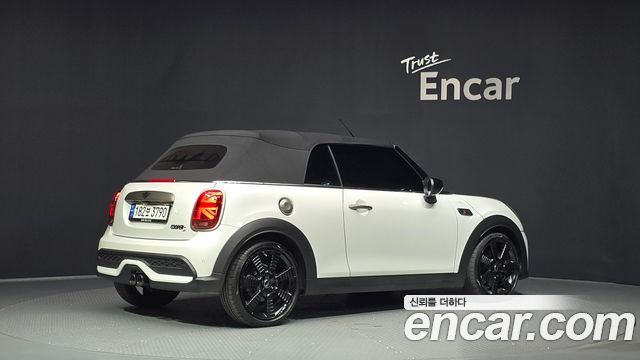 MINI Cooper S Convertible Resolute Edition 3rd Gen 2024 — фото 2