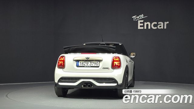 MINI Cooper S Convertible Resolute Edition 3rd Gen 2024 — фото 4