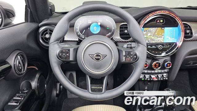 MINI Cooper S Convertible Resolute Edition 3rd Gen 2024 — фото 13