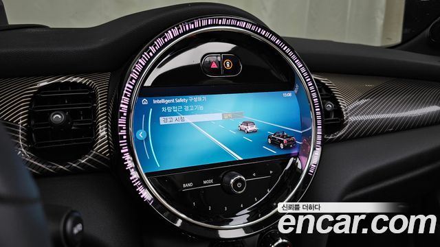 MINI Cooper S Convertible Resolute Edition 3rd Gen 2024 — фото 16