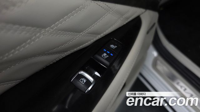 Kia K8 3.5 Gasoline 4WD Platinum 2022 — фото 28