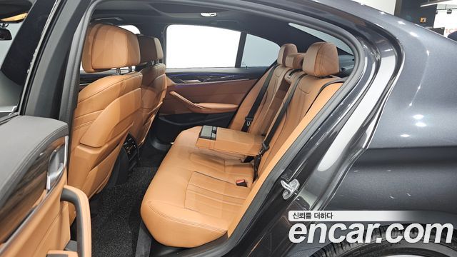 BMW 5 Series (G30) 520i M Sport 2021 — фото 11