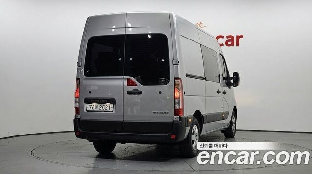 Renault Korea Master 2.3 15-Seater 2020 — фото 4
