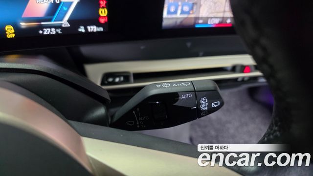BMW iX xDrive50 Sports Plus 2023 — фото 36