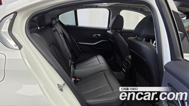 BMW 3 Series (G20) 320i 2021 — фото 12