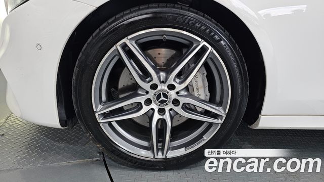 Mercedes-Benz E-Class (W213) E300 4MATIC AMG Line 2020 — фото 5
