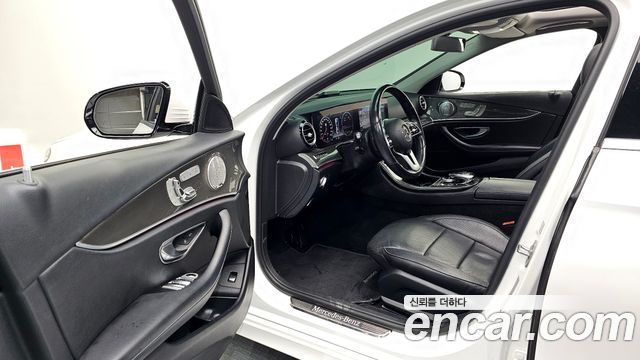 Mercedes-Benz E-Class (W213) E300 4MATIC AMG Line 2020 — фото 10