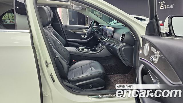 Mercedes-Benz E-Class (W213) E300 4MATIC AMG Line 2020 — фото 15