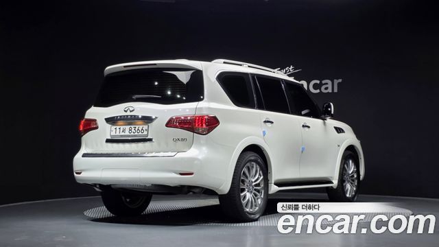 Infiniti QX80 5.6 AWD 2015 — фото 2
