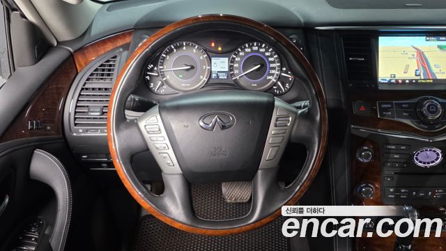 Infiniti QX80 5.6 AWD 2015 — фото 13