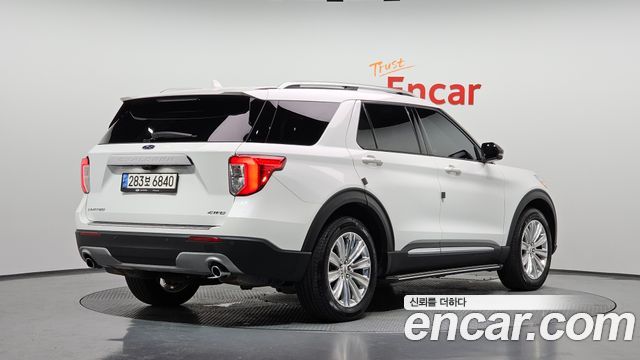 Ford Explorer (VI) 2.3 LimIted 4WD 2021 — фото 2
